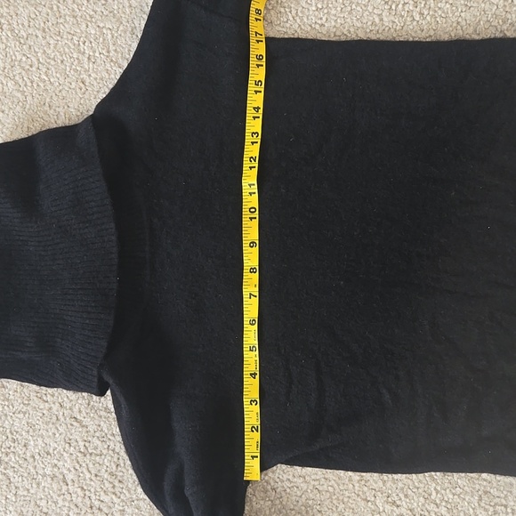 Saks Cashmere Turtleneck Sweater Size XS Black - Picture 2 of 13